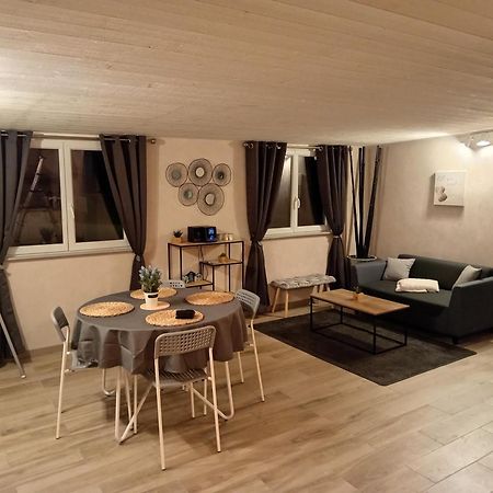 Cozycocoon Appartement Parcey Bagian luar foto